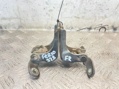 Лот: 25530155. Фото: 1. кронштейн двери Honda Civic Ferio... Двигатель и элементы двигателя