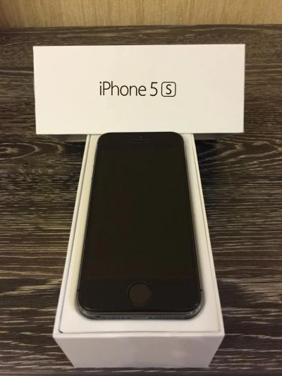 Лот: 4919120. Фото: 1. Apple iPhone 5s 16 gb Space Gray. Смартфоны