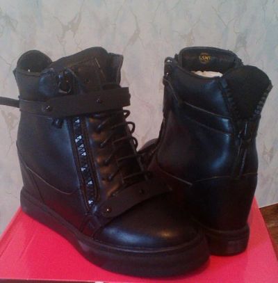 Лот: 6074914. Фото: 1. Сникерсы Zanotti. Ботинки, полуботинки