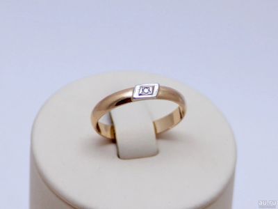 Лот: 12745131. Фото: 1. ЗОЛОТОЕ КОЛЬЦО С БРИЛЛИАНТОМ 1... Кольца, перстни