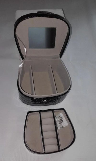 Лот: 7410502. Фото: 1. Чёрная шкатулка под украшения... Шкатулки