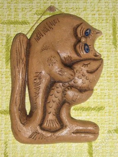 Лот: 665813. Фото: 1. Плакетка "Кот с рыбкой". Авторские куклы, игрушки, поделки