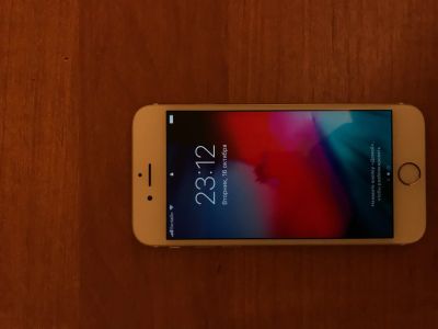 Лот: 12387055. Фото: 1. iPhone 6s 16GB Gold. Смартфоны