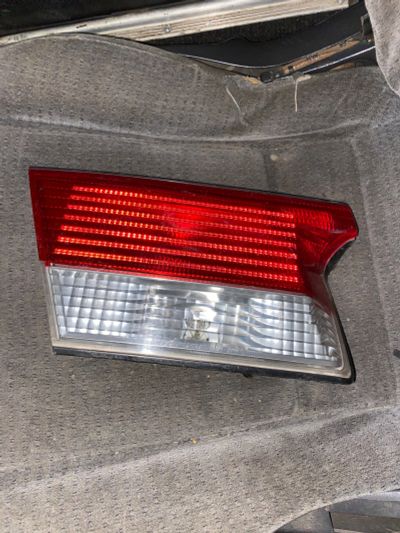 Лот: 18665586. Фото: 1. Задний левый фонарь Nissan sunny... Оптика и освещение