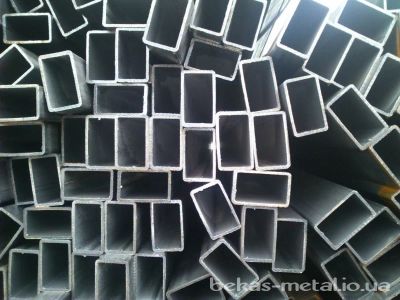 Лот: 4118437. Фото: 1. Труба профильная 60*40*2 6ти метровая... Металлопрокат