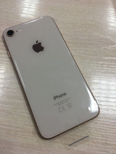 Лот: 12093233. Фото: 1. iPhone 8 Gold 256GB. Смартфоны