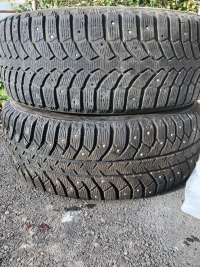Лот: 16720193. Фото: 1. Bridgestone Blizzak Spike-01 215... Шины