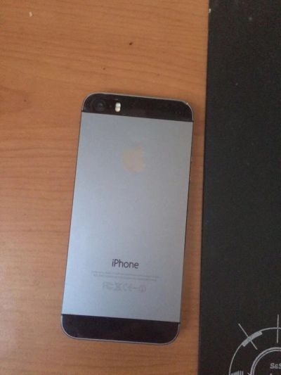 Лот: 6872700. Фото: 1. Iphone 5s 64gb. Смартфоны