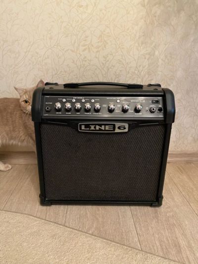 Лот: 15957260. Фото: 1. Комбоусилитель Line 6 Spider IV... Гитарные эффекты и комбоусилители