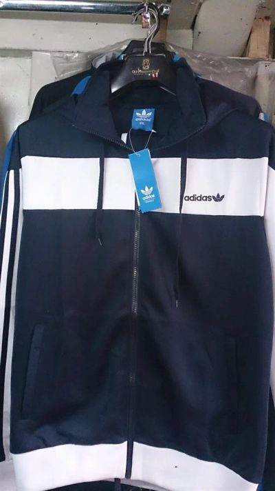 Лот: 3861011. Фото: 1. Adidas Original Спортивный костюм. Костюмы классические, деловые