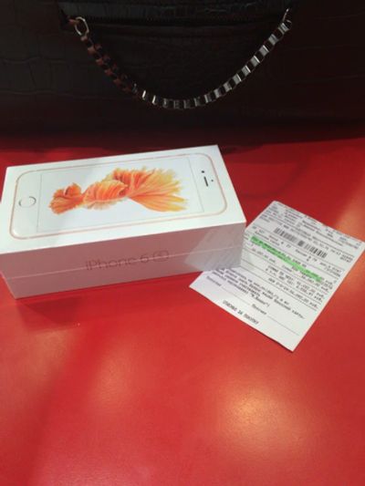 Лот: 6553846. Фото: 1. iphone 6s Rose Gold. Смартфоны