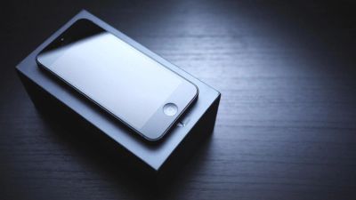 Лот: 11220631. Фото: 1. iPhone 5 16gb в отс + powerbank... Смартфоны