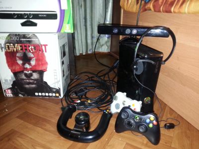 Лот: 4002239. Фото: 1. Xbox 360 slim LT 3.0 320GB, Kinect... Игровые приставки, консоли