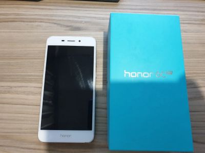 Лот: 15886191. Фото: 1. Honor 6c pro Gold 32gb. Смартфоны