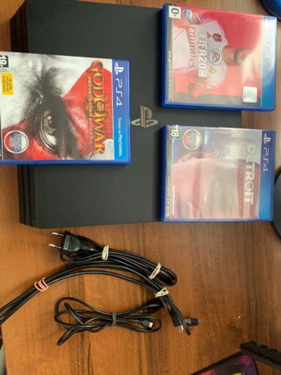 Лот: 18239671. Фото: 1. PlayStation 4 pro 1tb. Аксессуары для игровых приставок, консолей, геймпады