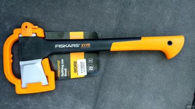 Лот: 13295826. Фото: 1. Топор Fiskars X11. Ножи, топоры