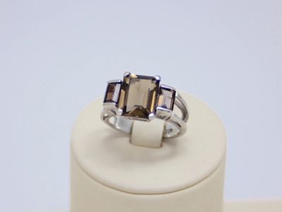 Лот: 14755724. Фото: 1. СЕРЕБРЯНОЕ КОЛЬЦО С РАУХ-ТОПАЗОМ... Кольца, перстни