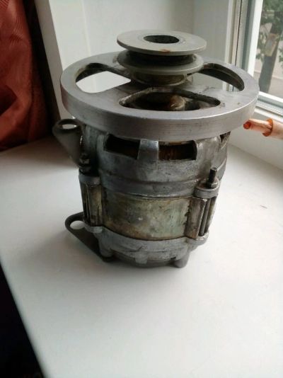 Лот: 14276067. Фото: 1. Железяка, вроде мотор. Запчасти для остальной бытовой техники