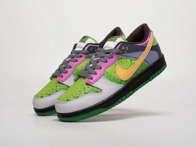 Лот: 21775012. Фото: 1. Кроссовки Nike SB Dunk Low. Кеды, кроссовки, слипоны