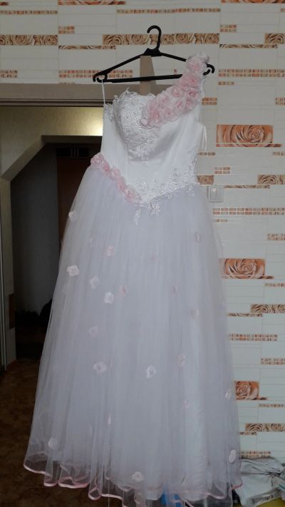 Лот: 15254823. Фото: 1. Свадебное платье. Свадебные платья
