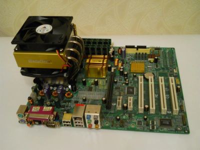 Лот: 3639582. Фото: 1. Epox EP-5EPAJ + DDR1 4GB + Pentium... Материнские платы