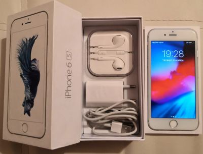 Лот: 12608090. Фото: 1. IPhone 6s 64gb Silver. Обмен. Смартфоны