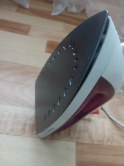 Лот: 25886733. Фото: 1. Утюг. Утюги, парогенераторы, отпариватели