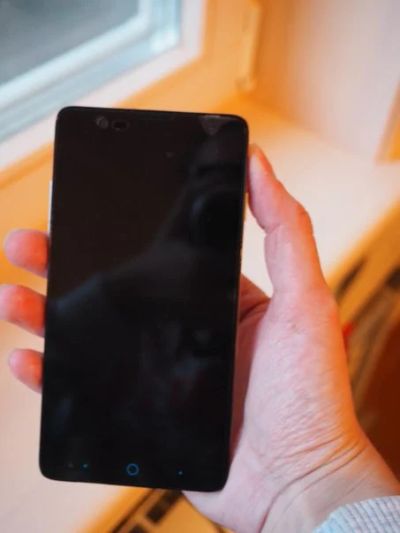 Лот: 6285998. Фото: 1. ZTE V5 RedBull 4Gb (Обмен на IPhone... Смартфоны