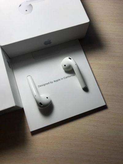 Лот: 15822528. Фото: 1. Наушник Airpods левый оригинальный... Наушники, гарнитуры