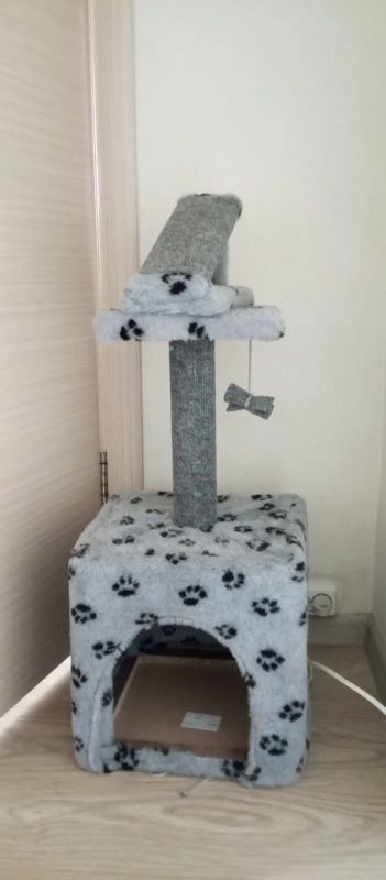 Лот: 22874601. Фото: 1. Домик для кошки с когтеточкой... Домики, переноски, клетки, когтеточки