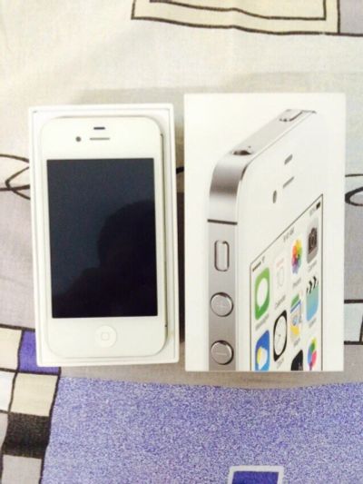 Лот: 5575917. Фото: 1. iPhone 4S 8GB РСТ. Идеальное состояние... Смартфоны