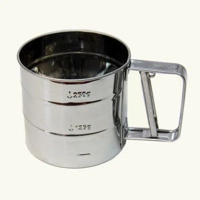 Лот: 17243012. Фото: 1. Кружка-сито для просеивания муки... Кухонные аксессуары