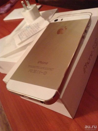 Лот: 8750573. Фото: 1. IPhone 5S. Кнопочные мобильные телефоны