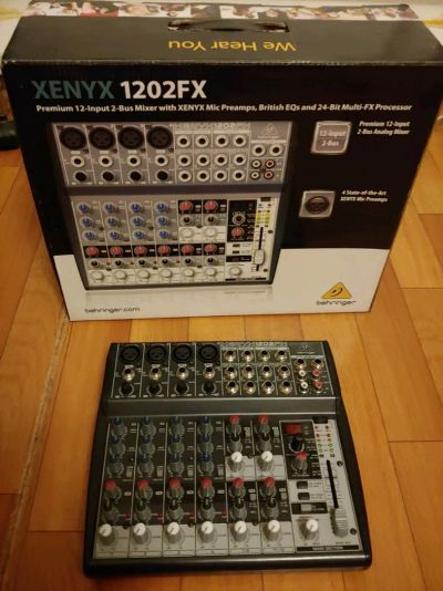 Лот: 14840398. Фото: 1. Микшерный пульт Behringer Xenyx... Микшеры, предусилители, микрофонные эффекты