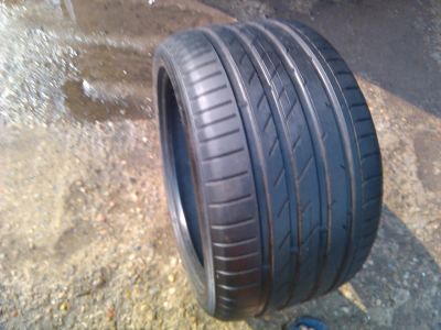 Лот: 4357486. Фото: 1. Nokian Hakka Black 255/40/19 одно... Шины