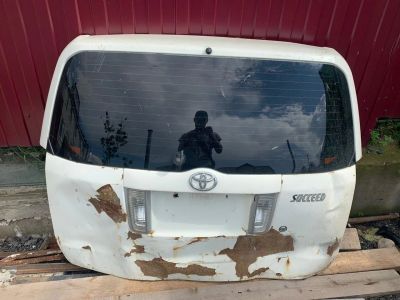 Лот: 16307721. Фото: 1. Дверь багажника toyota suceed. Кузов