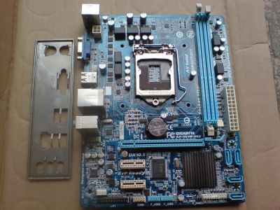 Лот: 13908870. Фото: 1. Gigabyte GA-H61M-DS2. Материнские платы