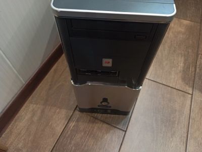 Лот: 15899575. Фото: 1. 4 ядра Q9500/DDR2-4Gb/500Gb/GT240. Компьютеры в сборе