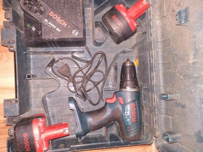 Лот: 16022675. Фото: 1. Шуруповерт Bosch 12v. Электроинструмент