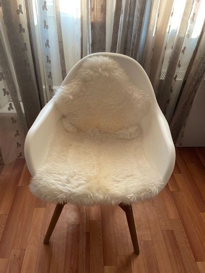 Лот: 18614338. Фото: 1. Стул ikea с меховой накидкой. Стулья и кресла офисные