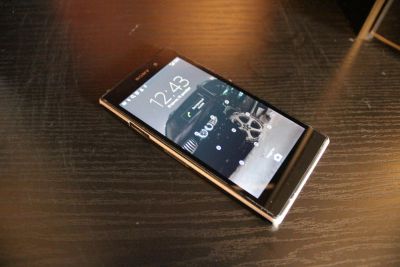 Лот: 6620745. Фото: 1. Sony Xperia Z1 Только продажа... Смартфоны