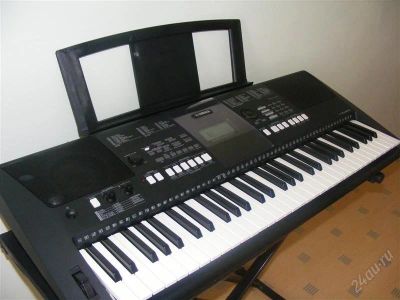 Лот: 2644778. Фото: 1. Cинтезатор Yamaha PSR-E423 с педалью... Клавишные
