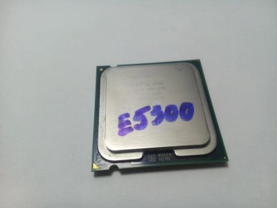 Лот: 10959521. Фото: 1. Процессор Intel Pentium E5300. Процессоры