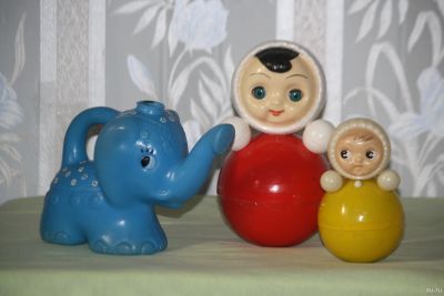 Лот: 13754411. Фото: 1. Игрушки СССР - Лейка слоник, неваляшка. Игрушки