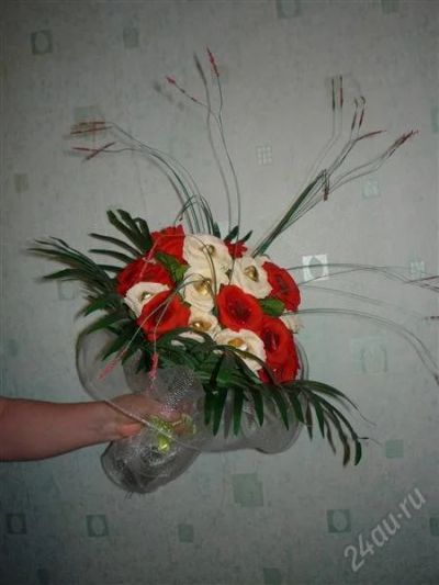 Лот: 1378214. Фото: 1. Букет из конфет - букет роз. Букеты из конфет, игрушек