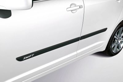 Лот: 14278396. Фото: 1. Защитные накладки на двери Suzuki... Кузов