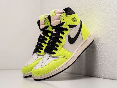 Лот: 20278458. Фото: 1. Кроссовки Nike Air Jordan 1 High. Кеды, кроссовки, слипоны