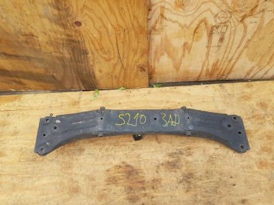 Лот: 18530076. Фото: 1. Балка поперечная Toyota Caldina... Ходовая, подвеска, рулевое управление