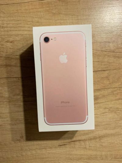 Лот: 14619602. Фото: 1. iPhone 7 RoseGold 128 gb. Смартфоны