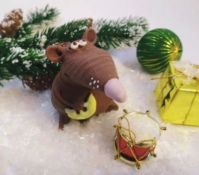 Лот: 15077080. Фото: 1. Шоколадная "Крыска с сыром". Подарки на Новый год